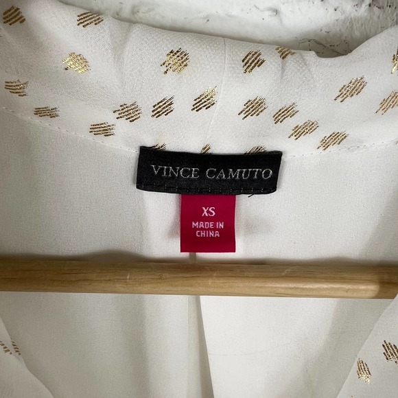 Vince Camuto Women's Polka Dot Blouse Top Sleeveless Cream Gold Size X-Small - Picture 3 of 4